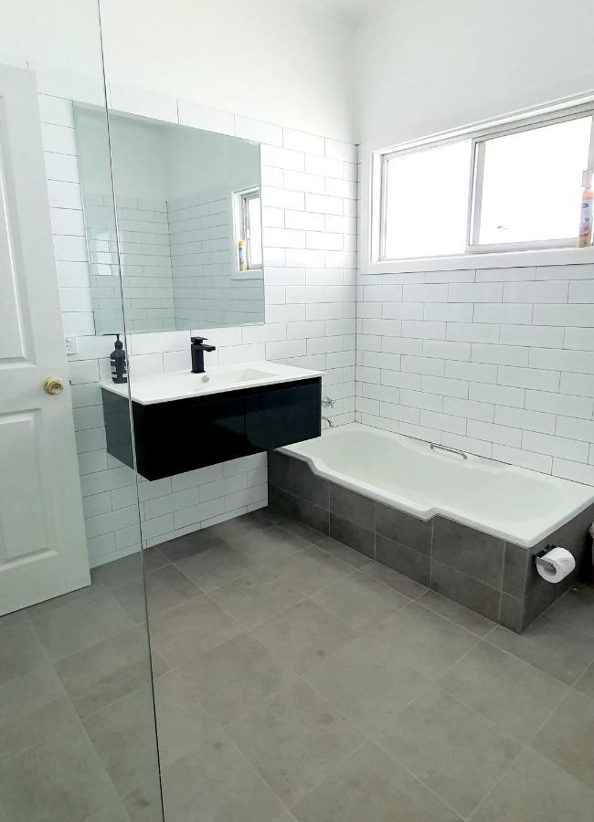 The Convent Boutique Accommodation Гей Екстер'єр фото